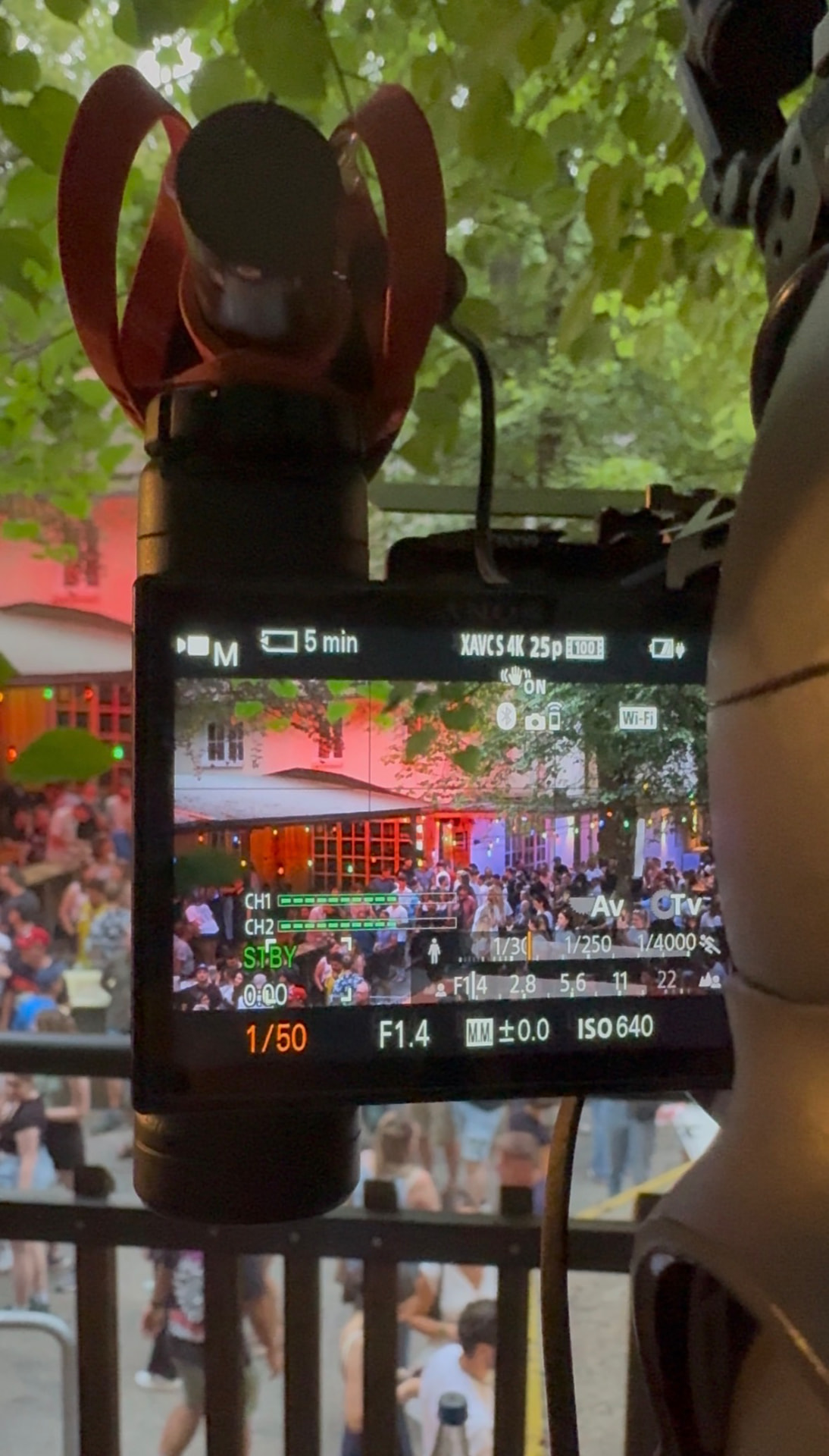 Kamerarig mit 4K-Monitor beim Annafest Forchheim